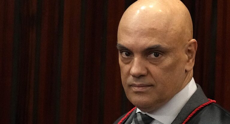 Moraes rejeita recurso, e Bolsonaro não irá à Posse de Trump